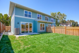 1205 Fuller St, Unit Fuller 1205B in Wenatchee, WA - Building Photo - Building Photo