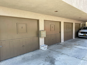 2116 Warfield Ave in Redondo Beach, CA - Building Photo - Building Photo