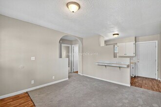 7349 SE Evergreen St in Portland, OR - Building Photo - Building Photo