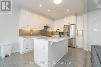 770 Derreen Ave in Ottawa, ON - Building Photo - Building Photo
