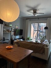 1827 W Melrose St, Unit 1F in Chicago, IL - Building Photo - Building Photo