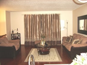 5603 Donegal Dr in Shoreview, MN - Building Photo - Building Photo