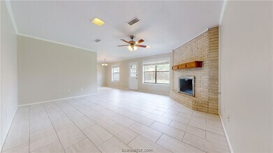 1003 Val Verde Dr, Unit B in College Station, TX - Building Photo - Building Photo