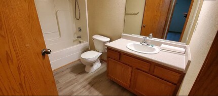 1708 Hickory Ln in Junction City, KS - Building Photo - Building Photo