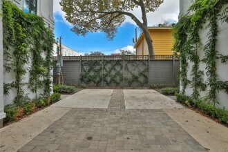 4527 Graustark St in Houston, TX - Building Photo - Building Photo