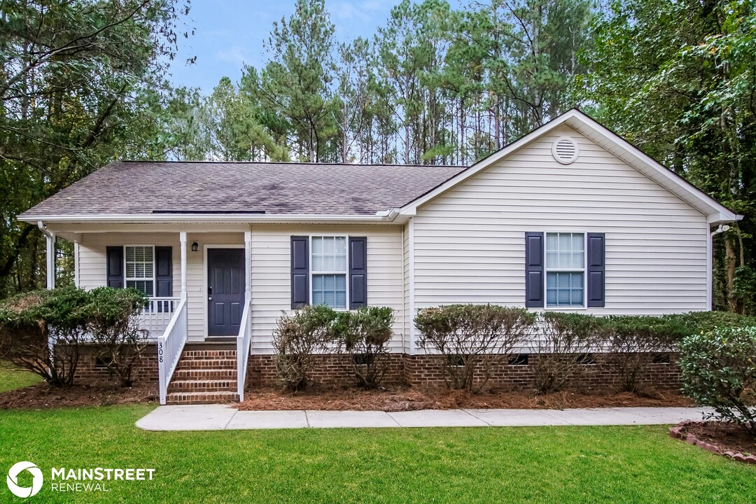 308 Spaniel Ln in Clayton, NC - Building Photo