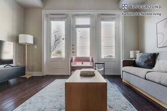 3201 Esperanza Crossing in Austin, TX - Building Photo - Building Photo