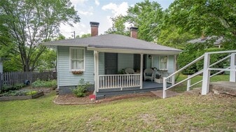 2881 Parrott Ave NW in Atlanta, GA - Building Photo