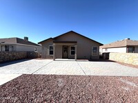 3316 Scarlet Point Dr in El Paso, TX - Foto de edificio - Building Photo