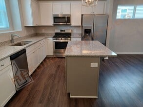 424 Cherry St in Fuquay Varina, NC - Building Photo - Building Photo