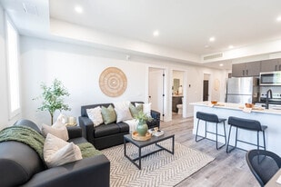 930 Marion Ave in Windsor, ON - Building Photo