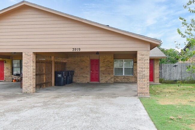 3917 Peperport Dr in Greenville, TX - Building Photo - Building Photo