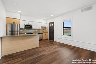 1241 Chicago Ave in Evanston, IL - Building Photo - Building Photo