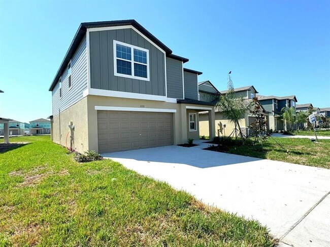 11571 Radiant Shr Lp in San Antonio, FL - Building Photo - Building Photo
