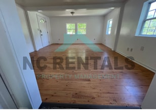 2214 Noahtown Rd in Thomasville, NC - Building Photo - Building Photo