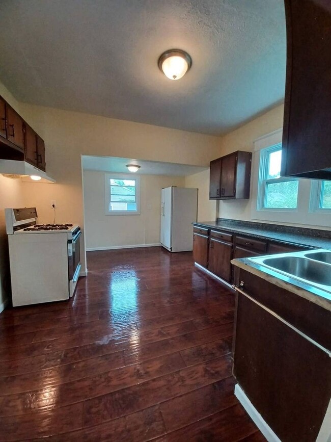 property at 1508 N Court St