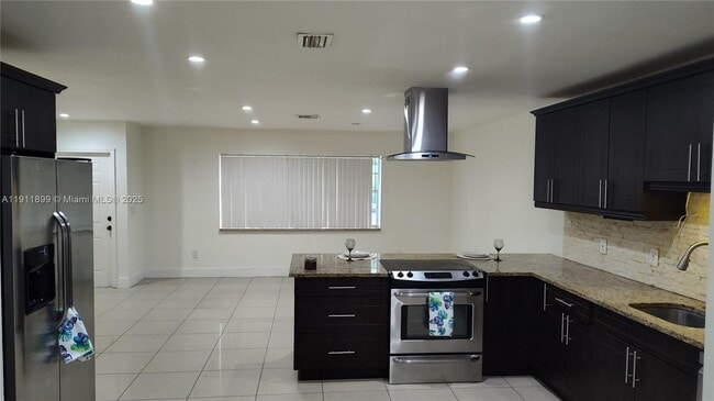 118 Bobwhite Rd in Royal Palm Beach, FL - Building Photo - Building Photo