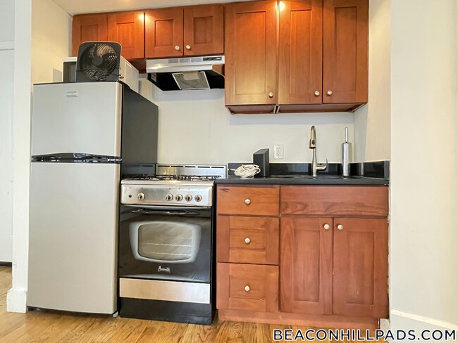 24 Joy St, Unit 4