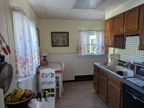 309 W Main St in Boalsburg, PA - Foto de edificio - Building Photo