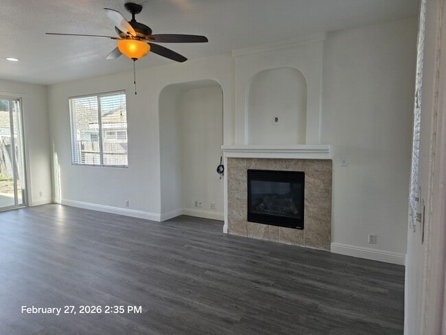 6905 Loheit Way in Sacramento, CA - Building Photo - Building Photo