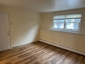 49 Briarwood Dr in Biddeford, ME - Building Photo