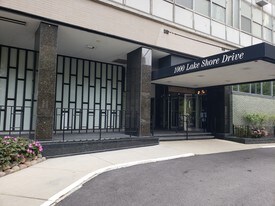 1000 N Lake Shore Dr, Unit 1401 in Chicago, IL - Building Photo