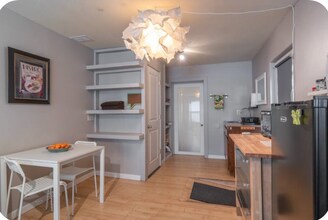 1924 SE Harney St in Portland, OR - Building Photo - Building Photo