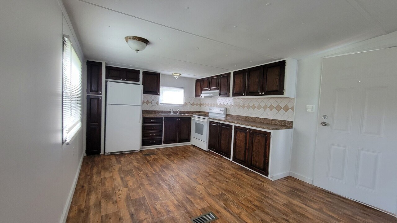 3135 Calloway Dr in Mebane, NC - Building Photo