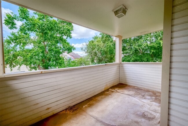 property at 11503 Meadow Ln