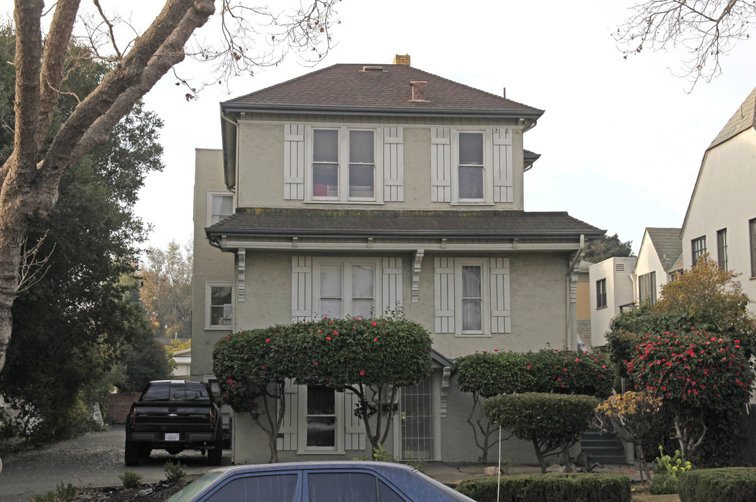 2508 Central Ave in Alameda, CA - Building Photo