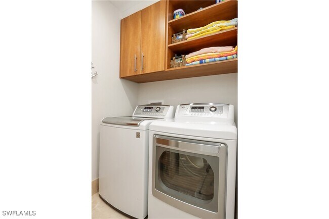 property at 4255 Gulf Shore Blvd N