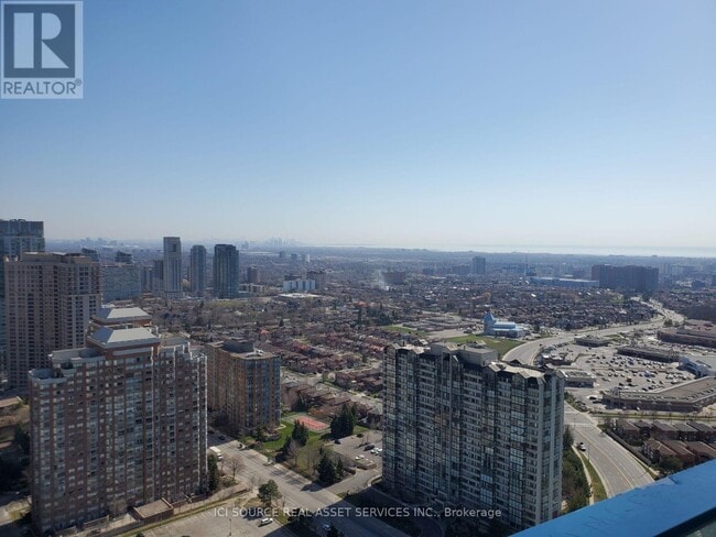 3900 Confederation Pkwy in Mississauga, ON - Building Photo - Building Photo