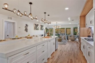 11115 Scotsmeadow Dr in Dallas, TX - Building Photo - Building Photo