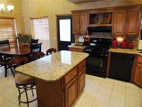 1112 SW 132nd Pl in Oklahoma City, OK - Building Photo - Building Photo