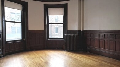 924 Beacon St in Boston, MA - Building Photo - Building Photo