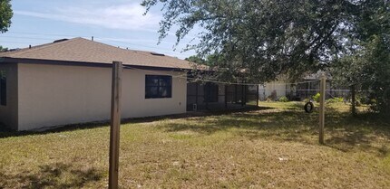 2185 N Normandy Blvd in Deltona, FL - Building Photo - Building Photo