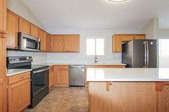 11755 W Banff Ln in El Mirage, AZ - Foto de edificio - Building Photo