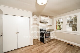 7832 4th Ave S in Birmingham, AL - Foto de edificio - Building Photo