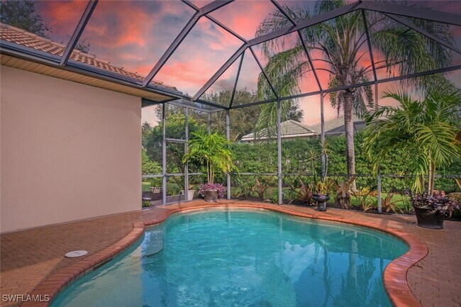 10800 Fieldfair Dr in Naples, FL - Foto de edificio - Building Photo