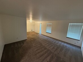 5903-5905 157th St Ct E in Puyallup, WA - Building Photo - Building Photo