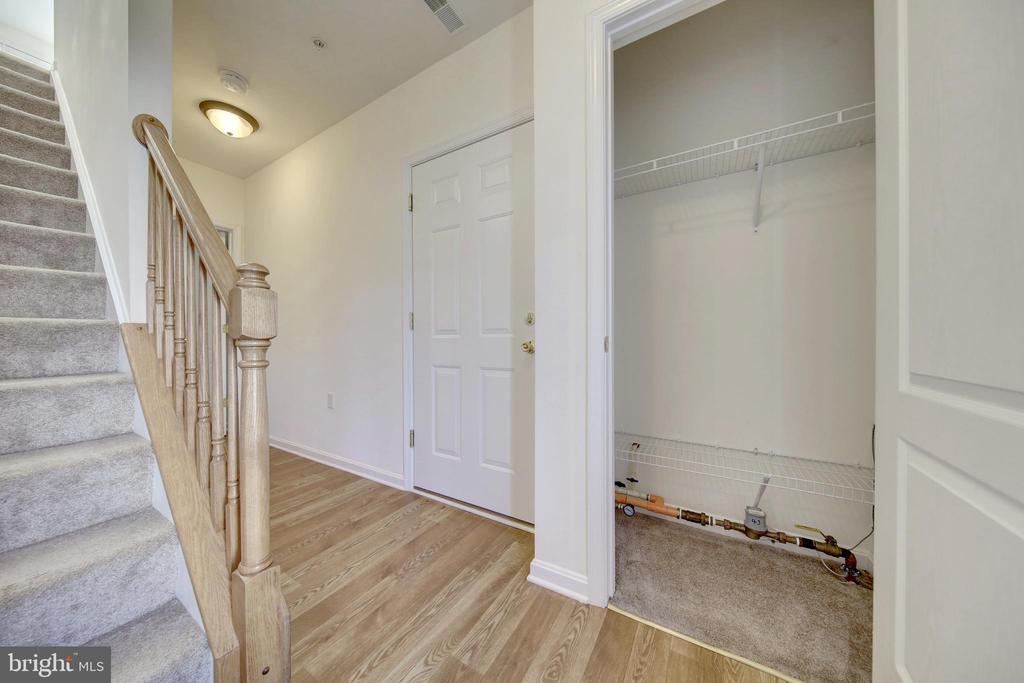 20 Mustang Dr in Hanover, PA - Building Photo