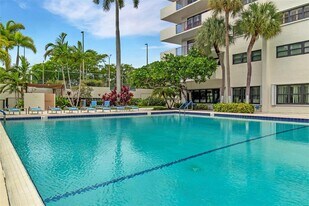 3200 Port Royale Dr N, Unit 1104 in Fort Lauderdale, FL - Building Photo