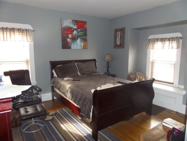 22 Highland Rd, Unit 2 in Somerville, MA - Building Photo - Building Photo