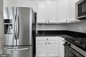21748 Kings Crossing Terrace in Ashburn, VA - Building Photo - Building Photo