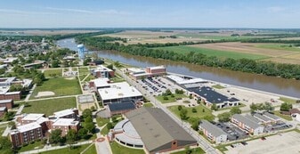 Wabash Riverfront Flats in Vincennes, IN - Building Photo