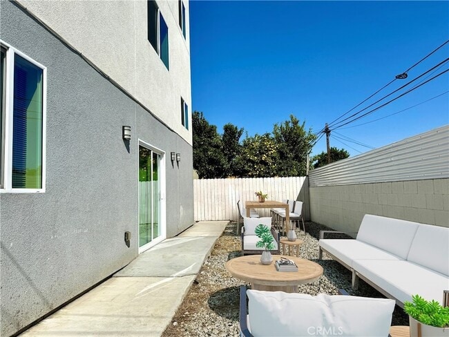 property at 1002 E 33rd St