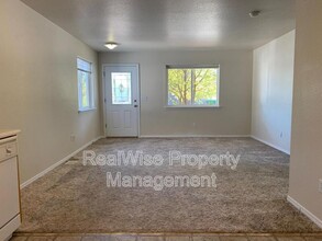 1288 Willow Ln in Grants Pass, OR - Building Photo - Building Photo