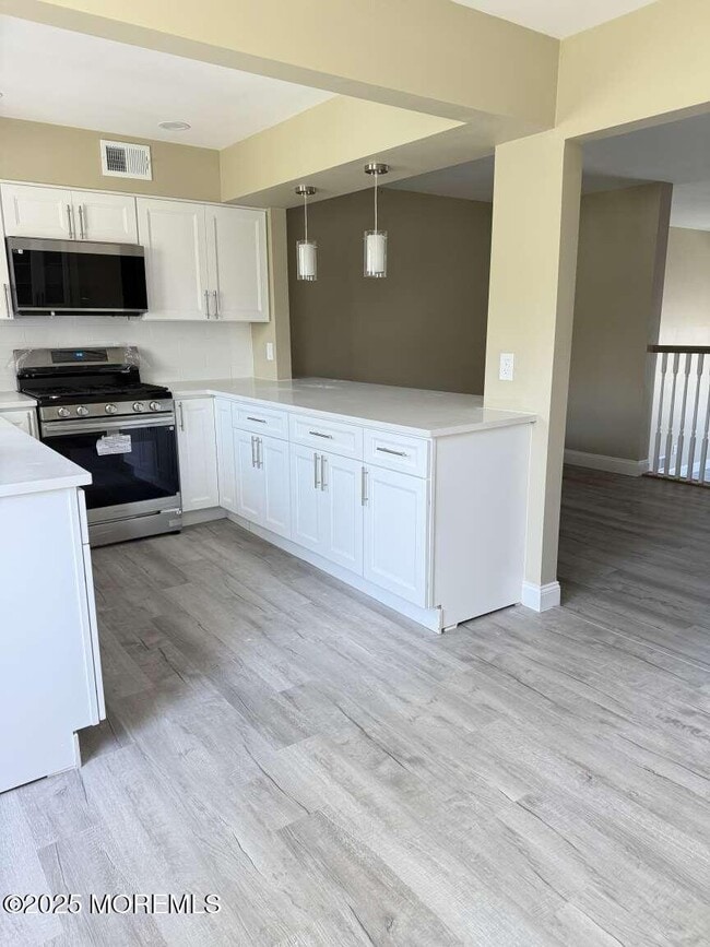 property at 554 Clubhouse Dr