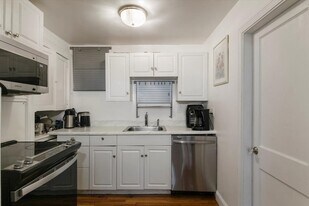 20 Claflin Rd, Unit A in Brookline, MA - Building Photo