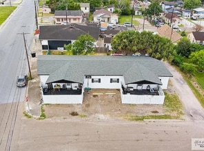 201 W 1st St in La Feria, TX - Foto de edificio - Building Photo